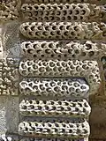 Bossage vermiculé au château de Tanlay (Yonne, France).
