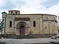 Façade sud et portail de l'église (juin&nbsp;2013).