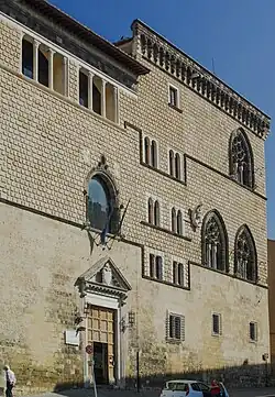 Façade du palais.
