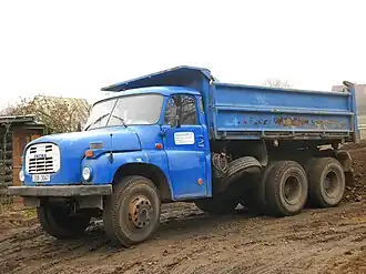 Tatra 148