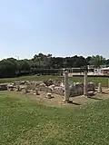 Le temple d'Apollon Zoster après les travaux d'aménagement paysager et de drainage.