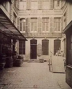 Cour intérieure.