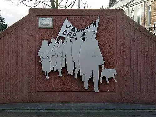 Sculpture "The Jarrow March" à la station de métro Jarrow&nbsp;(en)