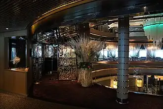 Entrée du « Pinnacle Grill », spécialisé dans les grillades et les fruits de mer.