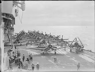 Corsairs des 1834 et 1836 Squadrons sur le pont du HMS Victorious à Sumatra pendant la seconde guerre mondiale.