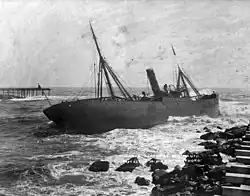 Photo noir et blanc de l'Hawea échoué