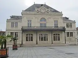 Description de cette image, également commentée ci-après
