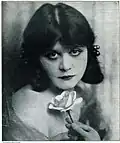 Theda Bara photographiée par Orval Hixon (1922)
