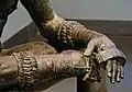 Les lanières de cuir servant à protéger les mains.