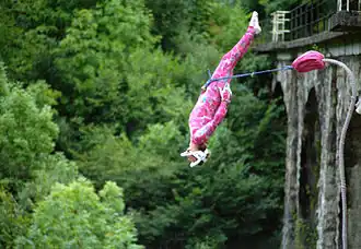 Double salto arrière sur le pont « privé » d'entrainement en mai 1994.