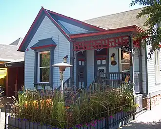 La Thomas Hynes House.