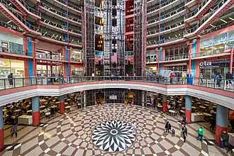 Vue sur l'atrium.