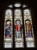 De gauche à droite, sainte Radegonde, saint Laon et saint Fortuné, vitrail de l'église Saint-Laon.