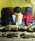 Les trois lingams de Goah Gajah