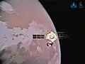 Selfie de l'orbiteur de Tianwen-1 à l'aide d'une caméra jetable le 5 avril 2022.