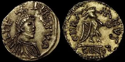 Tiers de sou d'or de Childebert Ier.Avers : Buste diadémé à droite, une croisette sur la tête.Revers : Victoire debout à droite tenant une couronne. Bibliothèque nationale de France.