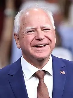 Portrait de Tim Walz.