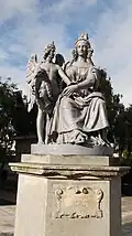 statuaire de l'ancienne fontaine.