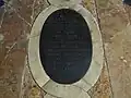 La tombe d'Eugène-Stanislas Le Senne dans le chœur de la cathédrale de Beauvais.
