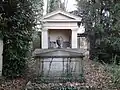 Tombeau de Joseph-Dominique Louis dans l'enclos familial.