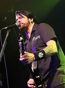 Description de l'image Tommy Victor mit PRONG (cropped).jpg.