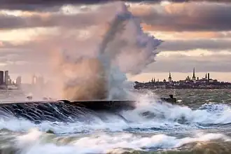 La jetée de Merivälja lors de la tempête de décembre 2015.