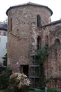 Tour de l'enceinte de Maximien Hercule dans la cour intérieure du musée archéologique de Milan
