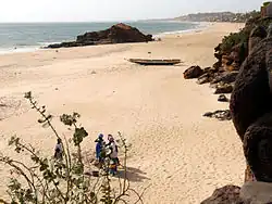 Plage de sable.