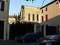 Synagogue de Toul et ancienne maison du rabbin au soleil couchant.