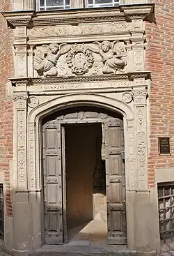 Porte de la tour