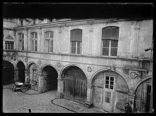 L'hôtel de Pins avant sa démolition