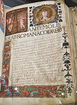 Annales de la Ville de Toulouse de 1534, représentation en médaillon. Sur la page voisine figure l'inscription latine LIBERA THOLOSA (Toulouse libre), qui témoigne du statut privilégié qu'avait la ville dans la gestion de ses affaires internes au temps de l'empire romain.