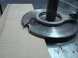 Outil à platebande