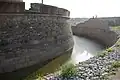 Fossés qui se remplissent d'eau avec la marée.