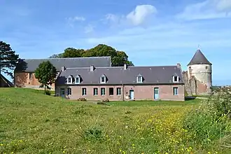 La tour Blanche dans la citadelle, XIIIe au XVe&nbsp;siècle.