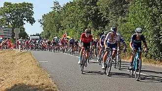 En 2022, le Tour au carrefour des Escoussols.