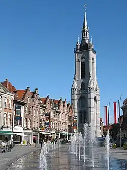 Le beffroi.