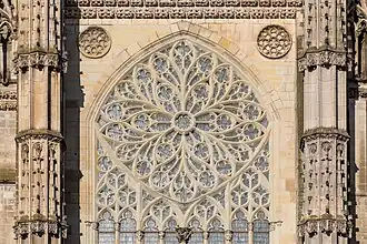 Rosace de la façade principale.