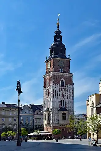Tour de la ville