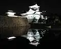 Vue nocturne du château.