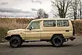 Toyota GRJ78 version Afrique importé, homologué selon les normes écologiques européennes et vendu en France par https://www.equip-raid.fr/
