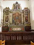 Chapelle Saint-Jacques : table de communion, maître-autel et son retable.