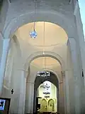 La nef à file de coupoles.