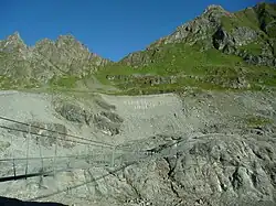 Passerelle de Corbassière (2&nbsp;365&nbsp;m) vers le km 115.