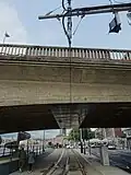 Isolateur de sections et mise à la terre sous le pont Maghin.