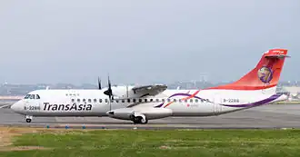 B-22816, l'appareil impliqué, ici photographié à l'aéroport de Taipei Songshan en janvier 2015, un mois avant l'accident