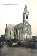 Treffendel : l'église paroissiale au début du XXe&nbsp;siècle (carte postale).
