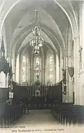 Église Saint-Malo : vue intérieure d'ensemble au début du XXe&nbsp;siècle (carte postale).