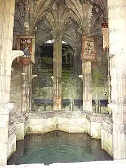 Le bassin de la source.