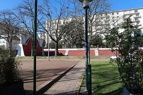 Fronton.